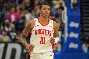 火力充足！小史密斯半場11中5拿下16分4板 首節(jié)獨(dú)得11分