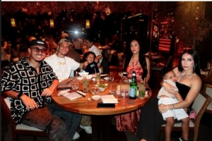 享受美好時光！安東尼社媒分享度假照片，本賽季5場1球1助