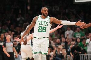 馬祖拉：蒂爾曼是職業(yè)球員典范 本賽季更具侵略性打法更適合他