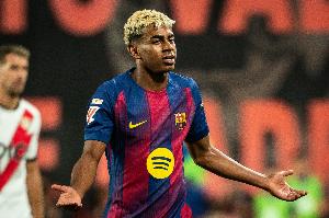 每體：門(mén)德斯與亞馬爾、德科進(jìn)行了會(huì)面，共同討論球員的未來(lái)計(jì)劃