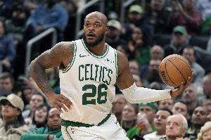 懷特談蒂爾曼絕殺：那記拋投非常關(guān)鍵 他為這種時刻拼盡了全力