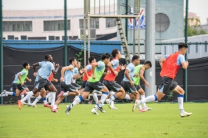 今天下午申花全隊(duì)將飛赴青島，迎接間歇期后與青島西海岸的聯(lián)賽