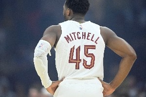 ESPN預(yù)測新賽季東部各隊?wèi)?zhàn)績：騎士第1 魔術(shù)第2 綠軍第5 76人第11