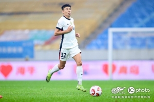 2025華潤飲料中超聯(lián)賽第27輪，青島海牛3比4上海海港