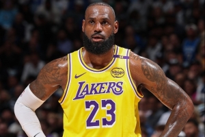 詹姆斯：我沒(méi)辦法一切重頭再來(lái) 就像玩大富翁不可能再退回到起點(diǎn)