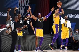 鐵林：我效力的湖人進攻水平一般 接球就跟接到手榴彈必須馬上投