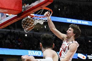 瓦蘭：布澤利斯很謙遜&很努力 繼續(xù)保持的話他會成為最好球員之一