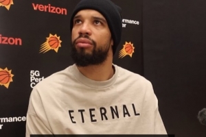 格林馬威缺席季前賽是否影響常規(guī)賽？狄龍：這就是即插即用的事