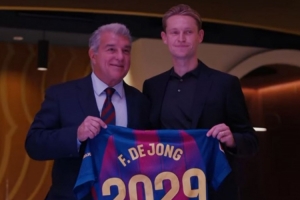 德容：我不會公開具體薪資數(shù)額，說我是全隊最高薪完全是媒體捏造