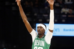 布歇談球隊氛圍：這里的競爭激烈得像戰(zhàn)爭 我喜歡這種感覺