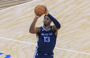 復(fù)出找找感覺！賈倫-杰克遜20中7&三分9中3拿17分 另有2板1助1帽