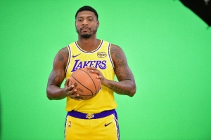 馬健：斯瑪特來(lái)湖人干嘛?。柯糜螁?？他的表現(xiàn)比古德溫差遠(yuǎn)了