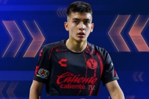 17歲身價(jià)450萬歐！每體：巴薩關(guān)注17歲墨西哥中場(chǎng)莫拉