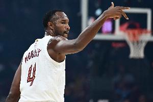 莫布里訓練師：如果騎士上賽季改變比賽的重點 他們本能走得更遠