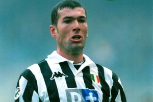 尤文舊將談齊達(dá)內(nèi)：第一次訓(xùn)練就讓我們感慨他是從哪個(gè)星球來(lái)的