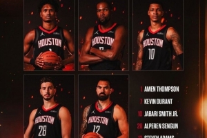 科爾：？火箭今日“五大”首發(fā)平均身高2米09 除了阿門外均2米11+