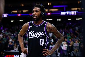 美記：國王今夏曾探索交易蒙克和德文-卡特 但兩人沒交易行情