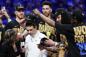 老里：雷霆年輕人愿意投身球隊(duì)成長(zhǎng) 戴格諾特取得的成績(jī)讓人驚嘆