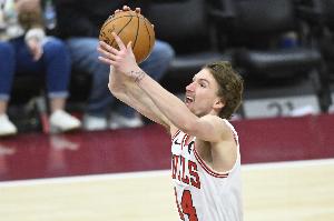 新賽季準備起飛？布澤利斯13投8中砍下19分2帽&填滿數(shù)據(jù)欄