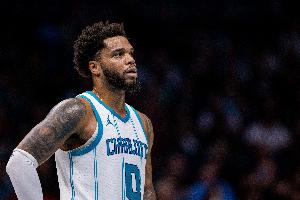 小橋：我們方向是沖搶進(jìn)攻籃板打快速轉(zhuǎn)換 這和上賽季步行者很像