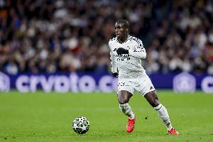 記者：費蘭-門迪周二參加了皇馬合練，已經(jīng)得到出場許可