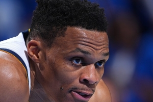 國(guó)王主帥：我一直是威少的球迷 非?？粗厮母?jìng)爭(zhēng)狀態(tài)和拼勁