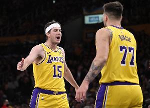 湯爹：越想越覺得東契奇+里夫斯是當下最佳后場組合 誰比他們強？