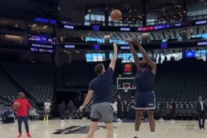 機(jī)器人般精準(zhǔn)！快船官方曬小卡投籃訓(xùn)練視頻：彈無虛發(fā)