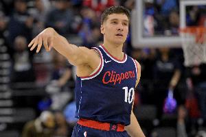 誰是主帥？記者問博格丹是否參加訓(xùn)練 泰倫-盧向球員本人確認(rèn)