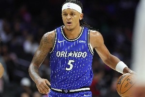 9星連珠定義中堅(jiān)力量！22屆提前續(xù)約總額破12億 2人頂格5年2.87億