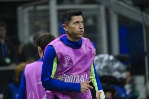 TA：巴薩對(duì)于球隊(duì)傷病情況感到困惑 萊萬(wàn)無(wú)緣出戰(zhàn)皇馬