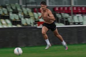 增肌8公斤！好友：以前和居萊爾打架總能贏，現(xiàn)在可不敢了