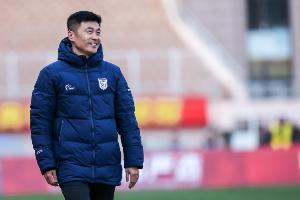 李國(guó)旭：宋岳舊傷復(fù)發(fā)接受手術(shù)后賽季報(bào)銷 要在主場(chǎng)拿下三鎮(zhèn)