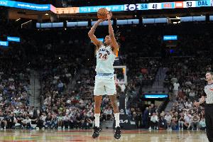 填滿數(shù)據(jù)欄！瓦塞爾半場(chǎng)7中4拿下9分2板4助1斷1帽