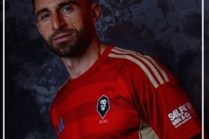 官方：34歲前鋒博里尼加盟英乙索爾福德城，曾效力利物浦、米蘭等