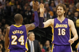 大加有司機(jī)一樣的球權(quán)能否達(dá)后者高度？楊毅：不行 沒那得分能力