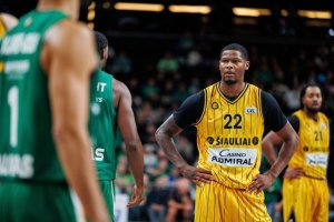 雷迪什：NBA生意的一面很殘酷 拖家?guī)Э陔S時(shí)可能被交易