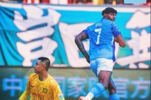 185次傳球和134次成功傳球，是新鵬城中超贏球場次中最少