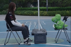 抽象美女汽車主播模仿詹姆斯“決定2” 曾在直播中模仿蔡徐坤出圈