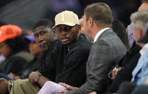 對庫明加續(xù)約鬧劇不滿嗎？拉科布：這很正常 談判就是臉皮要厚