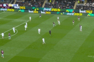 超級世界波！查奧納左腳電梯球轟進死角，伯恩利2-0利茲聯(lián)