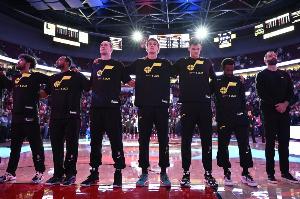 上賽季是爵士隊史首次單賽季60+負！其余各隊都有單賽季60+負歷史