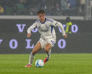 足球市場(chǎng)：尼科-帕斯主導(dǎo)了比賽勝利，而伊爾迪茲在場(chǎng)上盡顯疲憊