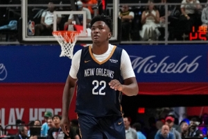 鵜鶘官方：13號(hào)秀德里克-奎因已獲準(zhǔn)恢復(fù)全面的籃球活動(dòng)