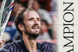 結(jié)束882天冠軍荒！梅德維德夫2-1擊敗穆泰，奪阿拉木圖站男單冠軍