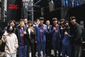 Karsa賽后發(fā)文：最大的遺憾是沒(méi)贏(yíng)下系列賽在賽后采訪(fǎng)跟粉絲們打聲招呼