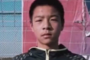 南通隊(duì)門(mén)將蔡天龍15歲就夢(mèng)想未來(lái)當(dāng)國(guó)門(mén)：撲出射門(mén)會(huì)讓自己自豪