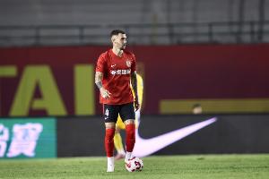 吉林體育：亞泰后衛(wèi)羅西奇大腿拉傷下場(chǎng)，很可能影響接下來(lái)的比賽