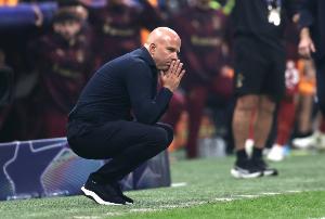 薩拉赫狀態(tài)不佳？斯洛特：這很正常，現(xiàn)在不是談?wù)搨€(gè)人表現(xiàn)的時(shí)候