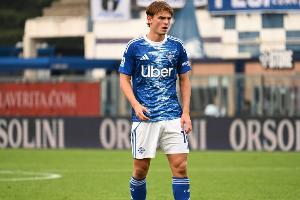 絲毫不怵！186帕斯體重不到150斤，戰(zhàn)尤文多達(dá)16次對(duì)抗成功7次